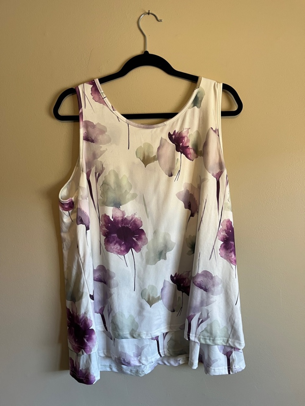 Floral Purple & White Sleeveless Blouse